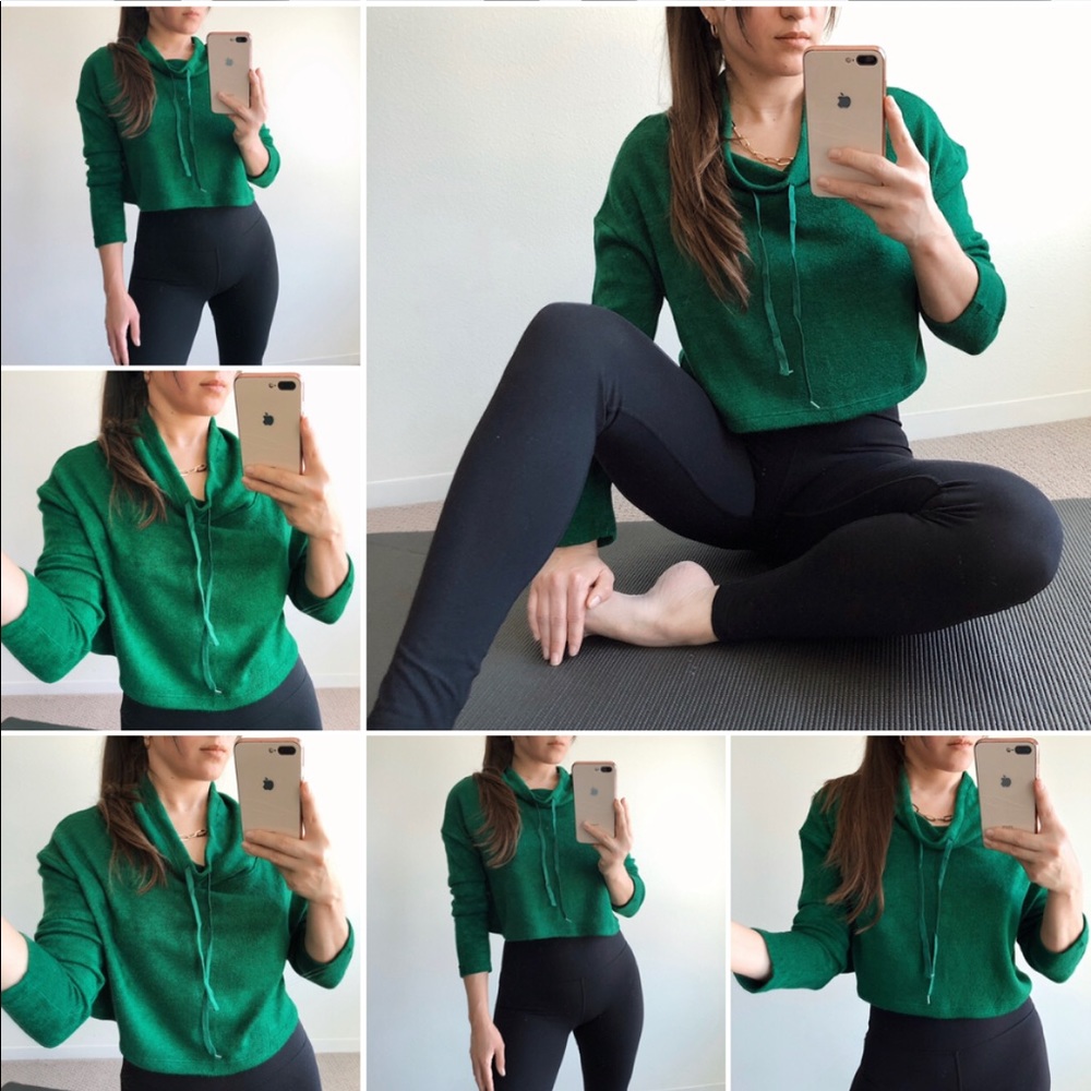 Workout Cropped Sweater - Picture 4 of 5